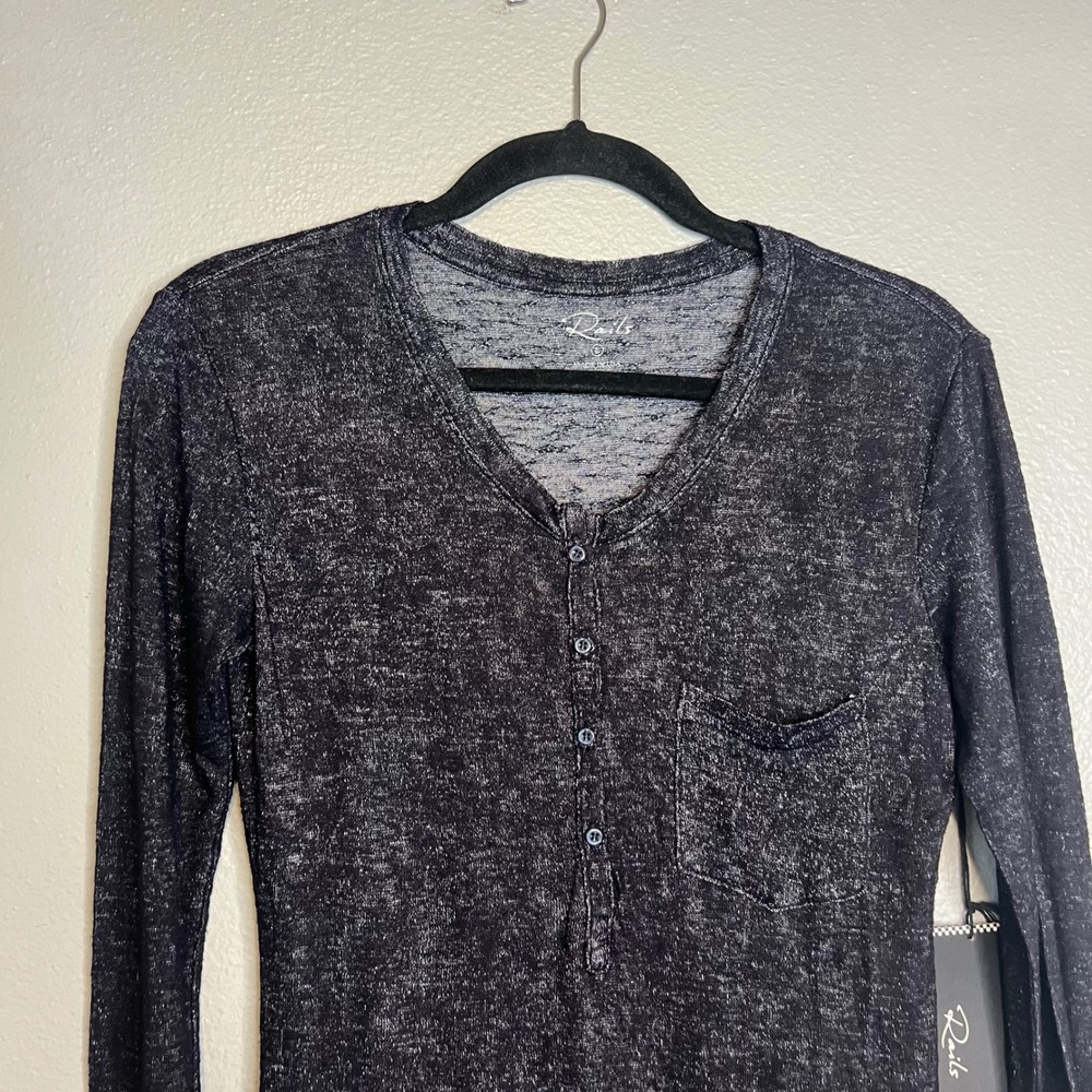 Rails Henley Shirt Size L Black Burnout Long Sleeve V-Neck Pocket NWT - Picture 4 of 9